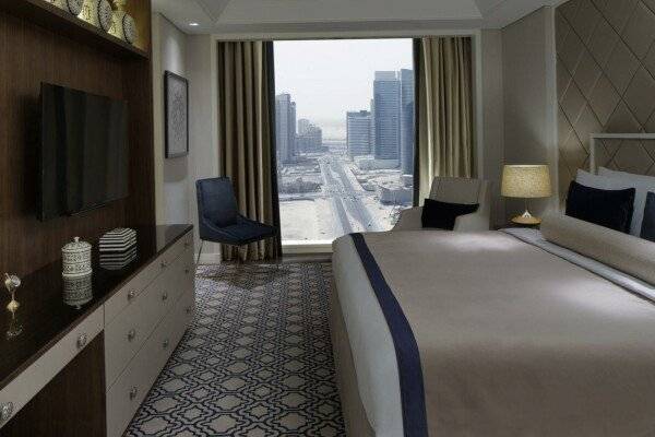 Luxury Suite With Burj View