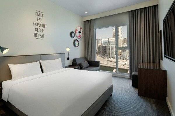 Rover Room With Free Shuttle To Expo City