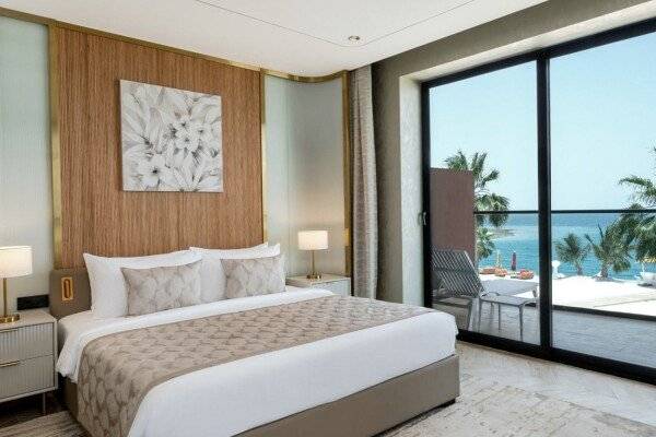 Premium King Room with Sea View