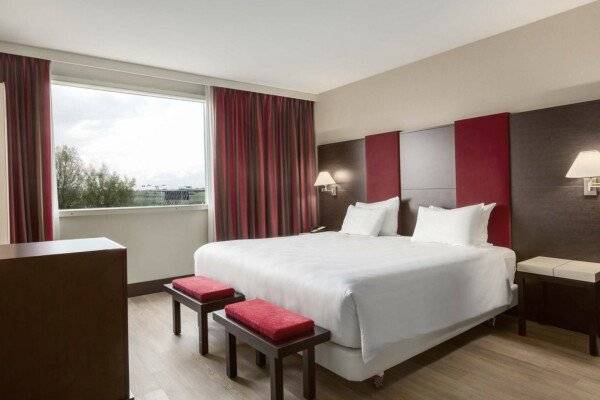 Standard Double or Twin Room Free Parking Promo