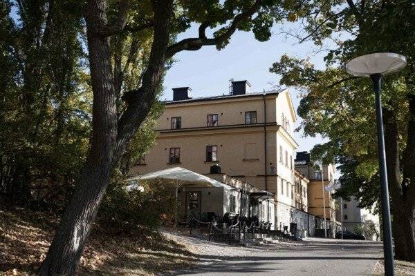 Bed in 16-Bed Dormitory, Mixed, Skeppsholmen