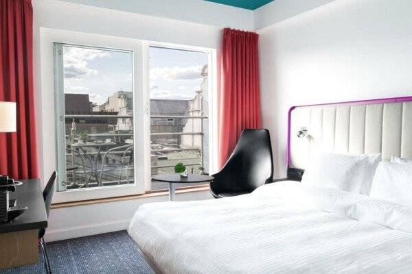 Superior Room with City View and Balcony