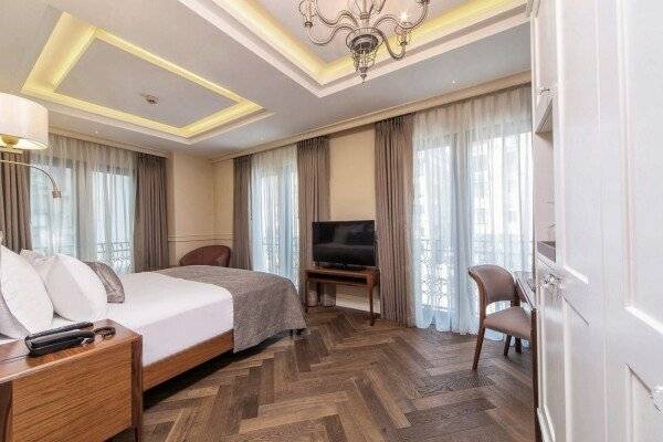 Superior Double Room with Extra Bed