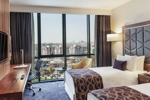 Deluxe Twin Room with City View